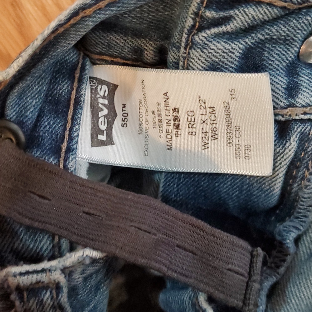 Levi's Boy's 550 Relaxed Jeans Light Wash 8 Regular 24x22 - Picture 3 of 5